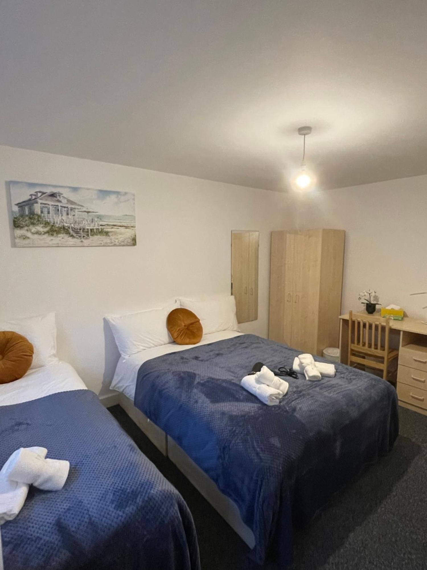 Lovely Triple And Quadruple Rooms In Euston & Square In Central Londres Exterior foto