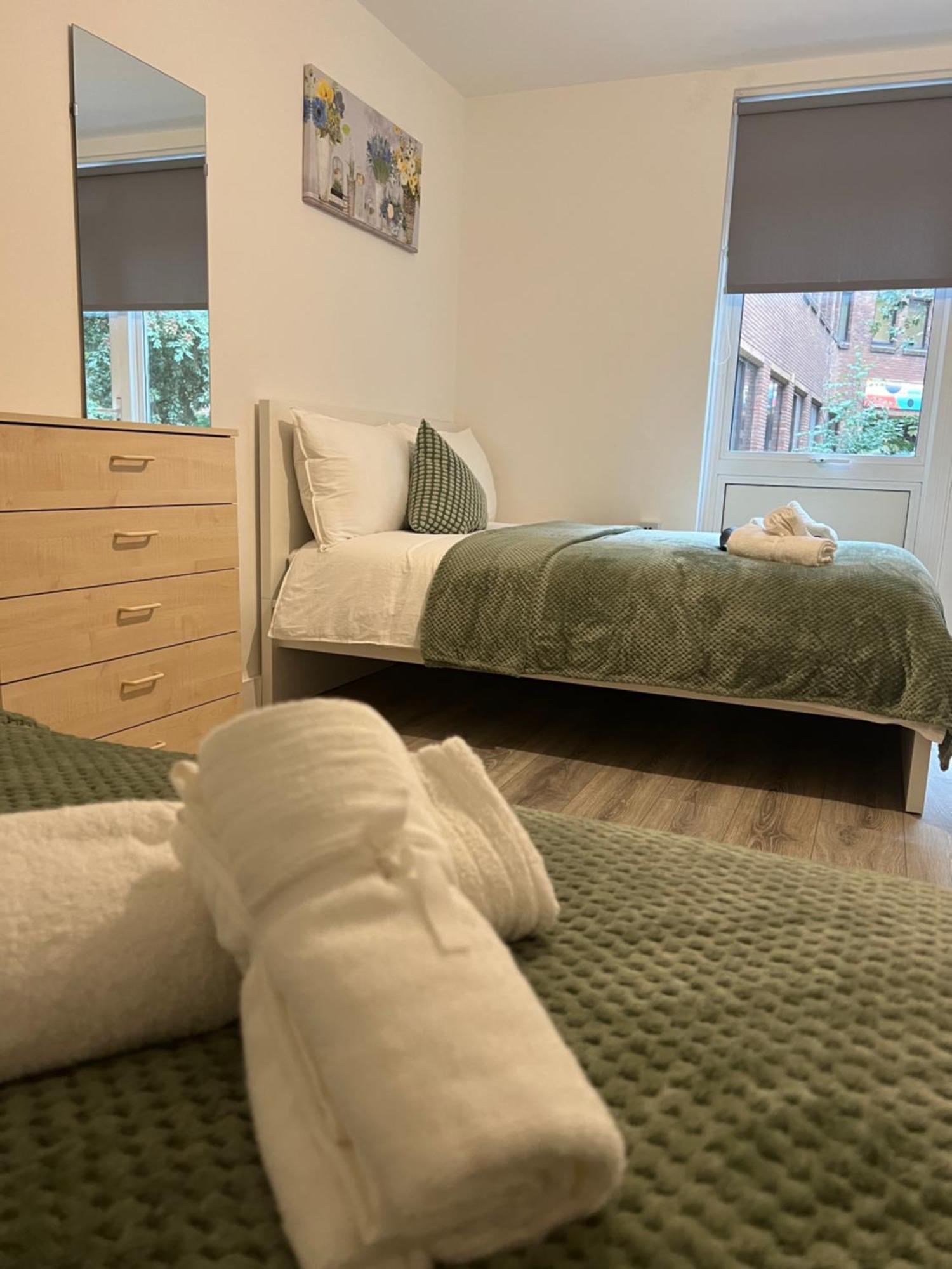 Lovely Triple And Quadruple Rooms In Euston & Square In Central Londres Exterior foto